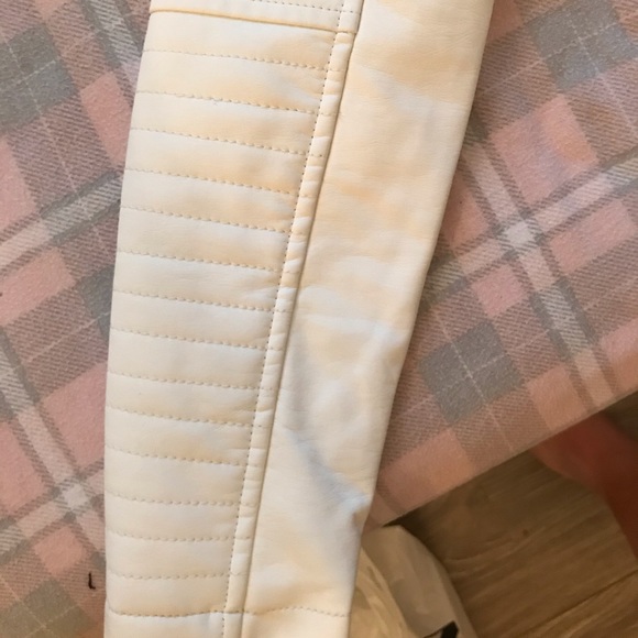 Trendy White Cropped Faux Leather Jacket - Picture 6 of 12